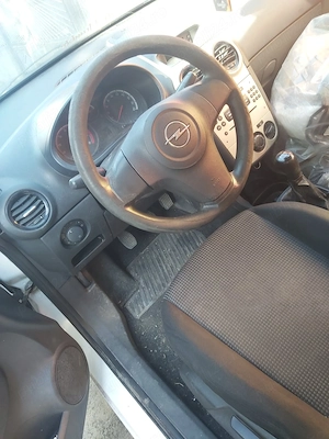 Vand sau schimb opel corsa D 1000cc benzină an2010 fără taxe ofer fiscal - imagine 4