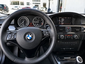 BMW Seria 3 E90 318d   Euro 5  Xenon Unic proprietar în România   Full opțiuni   201.000 km - imagine 8