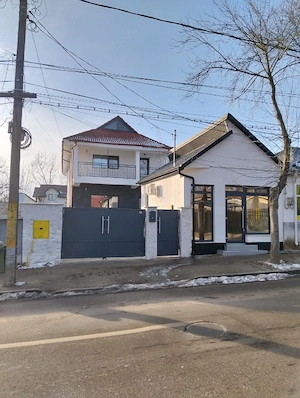 VILĂ D+P+1E, renovată și mobilată + spațiu comercial,VASLUI - zona Andrei Mureșanu;