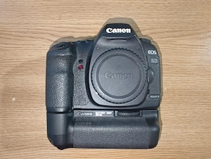 Camera Canon 5D Mark II + Battery Grip si Baterie Originale