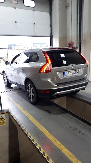 Volvo XC60 D5 - imagine 3