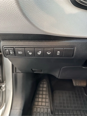 Toyota Corolla Hybrid 2023(interior ALB,casco,folie UV geamuri fata) - imagine 3