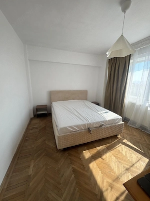 Schimb apartament 3 camere central Bacău cu casă în Bacău sau împrejurimi (max. 5km)
