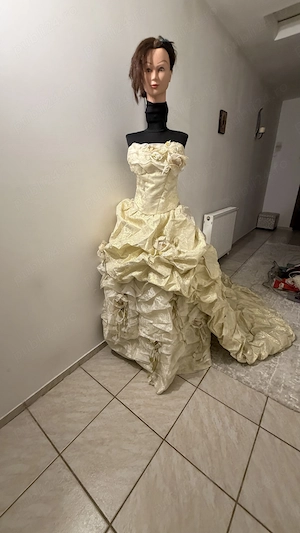 Vând rochie de mireasă 