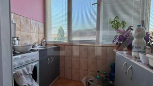 Apartament 2 camere, decomandat, Nufărul - imagine 3
