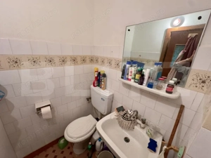 Apartament 3 camere decomandat, 76 mp, 2 băi, balcon, etaj 2 – Cugir  - imagine 6