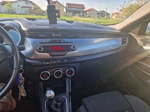 alfa romeo giulietta  - imagine 7