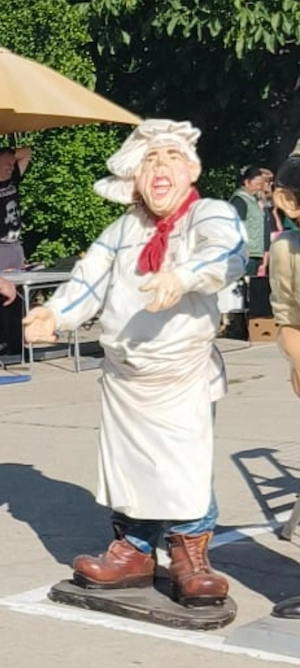 vand statueta bucatar