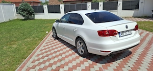 Volkswagen Jetta 1.6 TDI 2013 - imagine 2