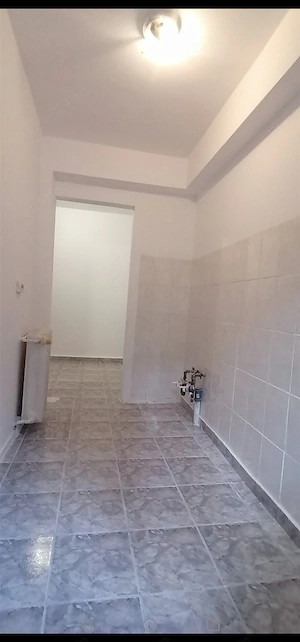 Garsoniera Spatiu Parter 40 mp liber nemobilat neutilat meditații firmă cabinet salon birou atelier  - imagine 8