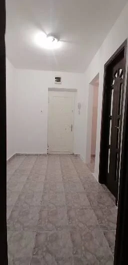 Garsoniera Spatiu Parter 40 mp liber nemobilat neutilat meditații firmă cabinet salon birou atelier  - imagine 7