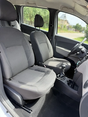 Dacia Lodgy 1.5 dci - imagine 9