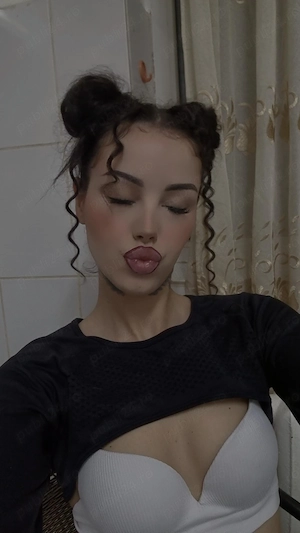 Hey everyone 24 years old female