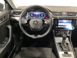 Skoda Superb - imagine 6