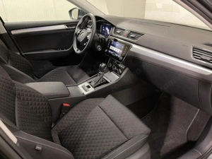 Skoda Superb - imagine 10