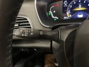 Renault Megane - imagine 18