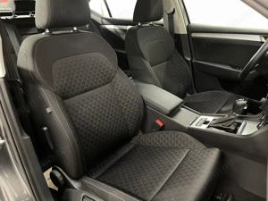 Skoda Superb - imagine 9