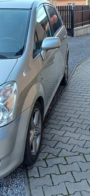 Toyota corolla verso 