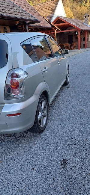 Toyota corolla verso  - imagine 2