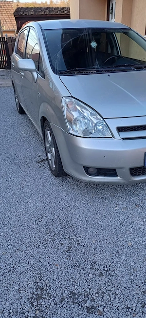 Toyota corolla verso  - imagine 3