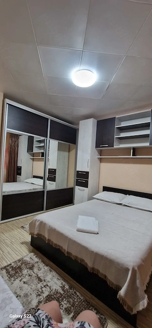 Apartament 2 camere decomandate de închiriat   Zona CET