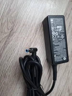 Alimentator incarcator laptop HP 19.5V 2.31A 45W 19.5V 3.33A 65W Mufa albastra pin central