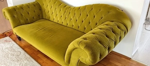 Canapea Chesterfield impecabilă 