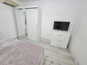 Închiriez apartament 2 camere, decomandat, zona Soarelui - Proprietar