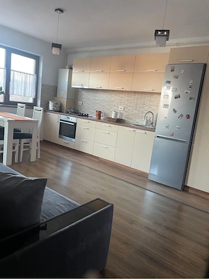 inchiriez apartamant 55 m2 - imagine 3