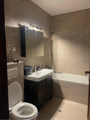 inchiriez apartamant 55 m2 - imagine 5