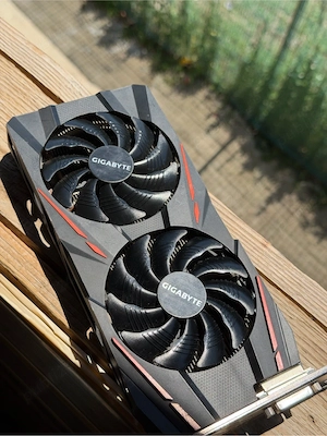 Gigabyte RX 580 8GB GDDR5   Testată, Funcționează Perfect