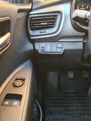 Kia Stonic 2024, 1.2 mpi - imagine 3