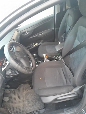 Vand Citroen C-Elysee anul 2015 1,6 diesel - imagine 8