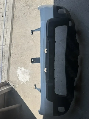 bara fata Dacia Duster model 1 