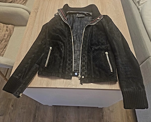 Vând geacă Gucci originală, din piele întoarsă naturală   Made in Italy
