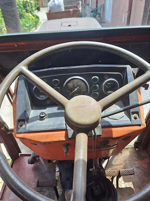 Tractor Universal 445-V - imagine 9