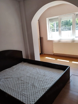 Dau in chirie apartament  - imagine 4