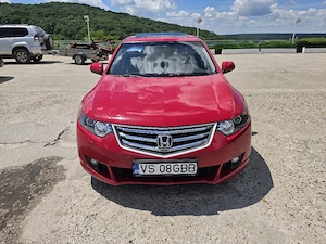 Vând Honda Acord 