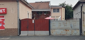 Vind casa formata din 3 apartamente - imagine 10