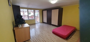 Vind casa formata din 3 apartamente - imagine 7