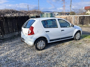 Dezmembrez dacia sandero cu Ac - imagine 3