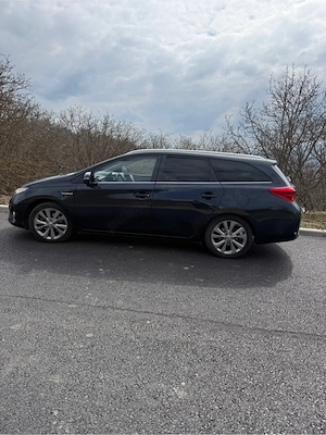 Toyota Auris Tourin Sports Hybrid 1,8 - imagine 4