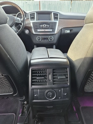 Vând Schimb Mercedes ML 11.2015  - imagine 6