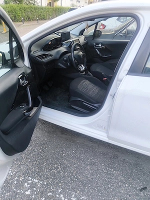 Peugeot 208 (2019)   1.5 BlueHDi (102 CP)   Doar 35.000 KM reali   2 Seturi Jante Aliaj  - imagine 3