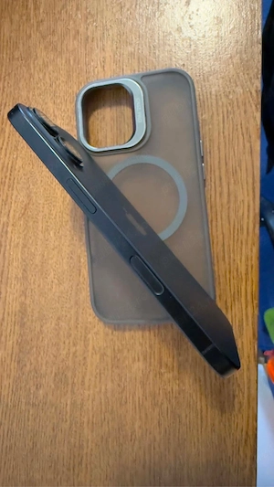 vand sau schimb plus difereta iphone 16 in stare buna estetic 