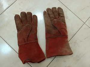 Mănuși sudură în stare foarte bună 