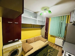 Proprietar inchiriez fara comision garsoniera zona Dacia str.Labirint 180 euro