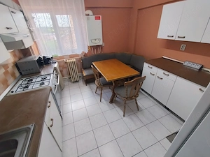 Apartament 4 camere decomandate, 2 băi, etaj 3 din 8 (cu lift), 84 mp, Satu Mare
