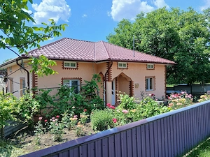 Casă de vânzare