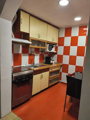 Inchiriez vila ,curte cu 2 apartamente cu 2 cam fiecare ,muncitori Bragadiru  pt muncitori Bucuresti - imagine 5
